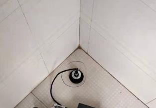 福安卫生间漏水维修之 loft 夹层储藏室毗邻暗管渗水哪家好，推荐诚匠小爱修缮